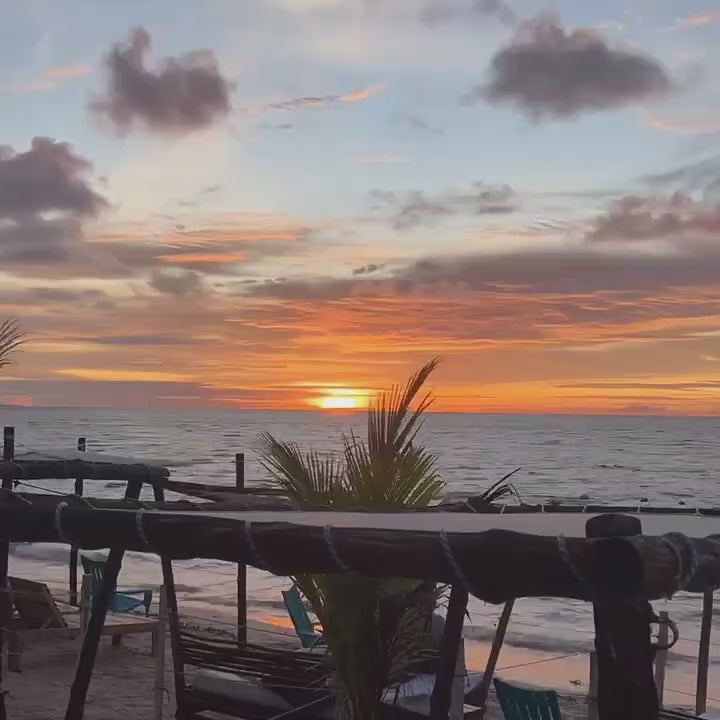 Playa Blanca ao Pôr do Sol em Nena Beach